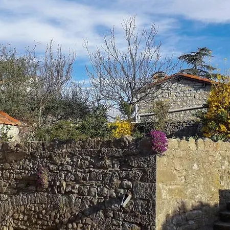 Le Cha'douillet * Saint-Andre-de-Cruzieres